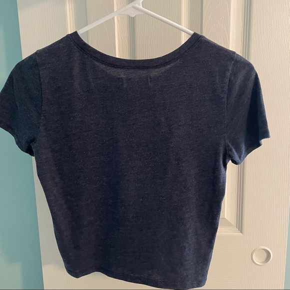 Hollister Cropped T - Picture 2 of 3
